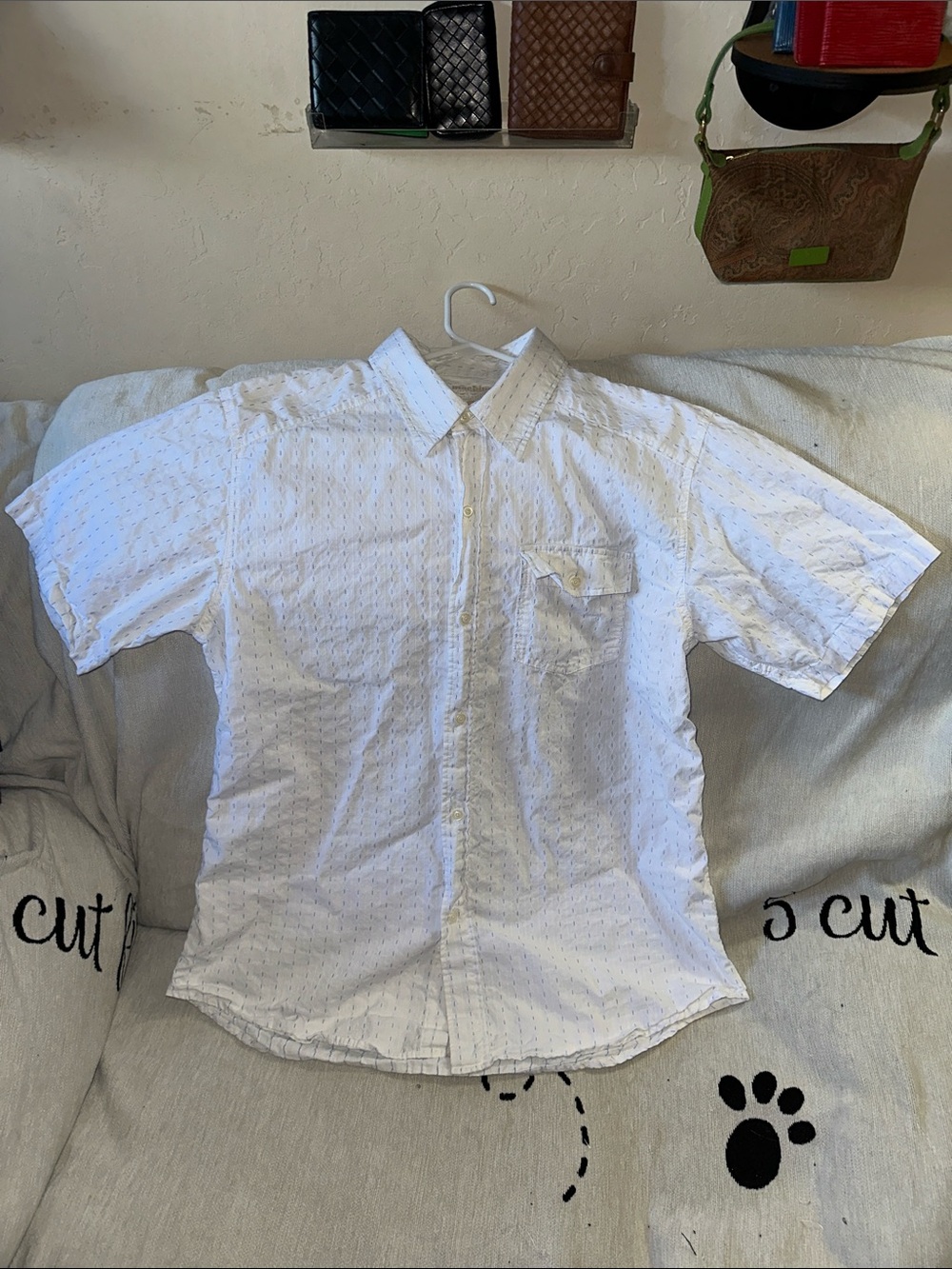 Machine 100% cotton large white and blue button Down with pocket
